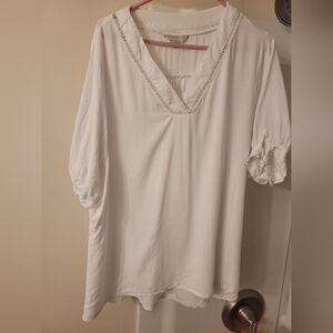 Anthology Chic White V-Neck Blouse